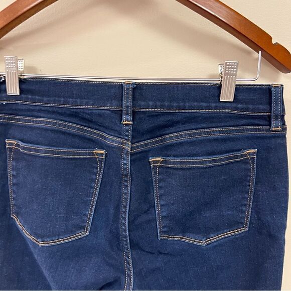 J Crew dark Wash stretch skinny leg jean.  Size 27/30 - Picture 3 of 4